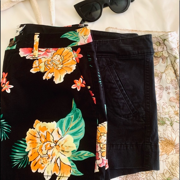 Shorts BUNDLE - Picture 2 of 7